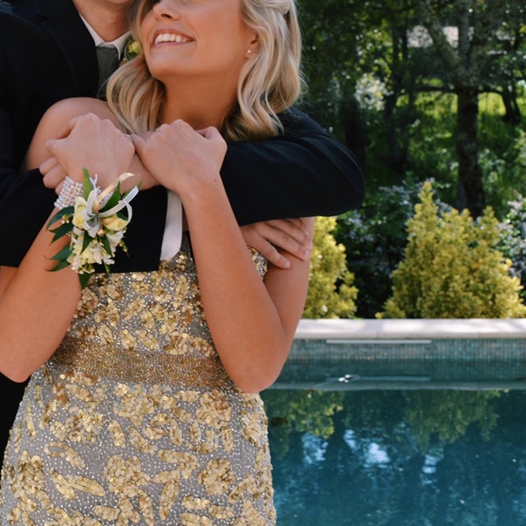 prom or event dress - Picture 4 of 6